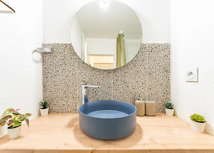 Le Jules Julien Parking Prive *